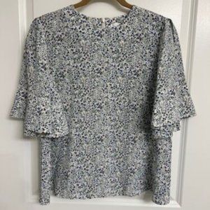 CO floral flutter sleeve top, Size M